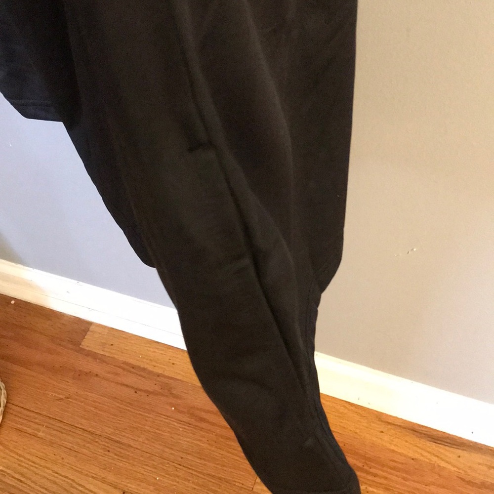 AND1 - Picture 4 of 6